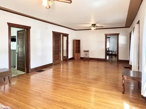 105 W Adams Avenue Fairfield IA 52556