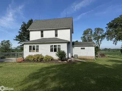 3508 K Avenue Tama IA 52339