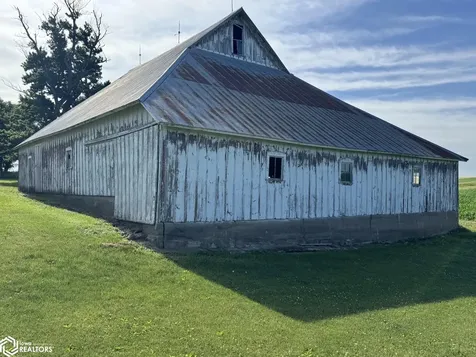 3508 K Avenue Tama IA 52339