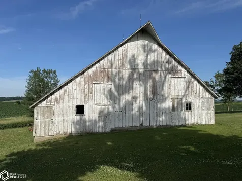 3508 K Avenue Tama IA 52339
