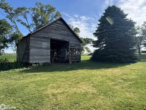 3508 K Avenue Tama IA 52339