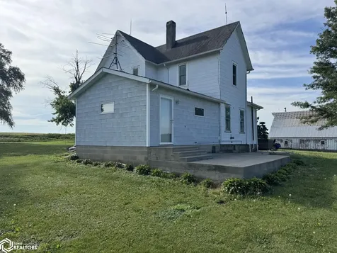 3508 K Avenue Tama IA 52339