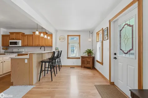 525 S Marion Avenue Washington IA 52353