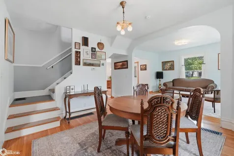525 S Marion Avenue Washington IA 52353