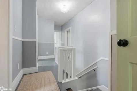 525 S Marion Avenue Washington IA 52353