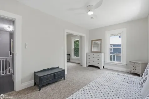 525 S Marion Avenue Washington IA 52353