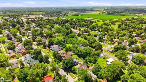525 S Marion Avenue Washington IA 52353