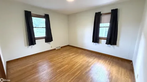 526 12th Street Mason City IA 50401