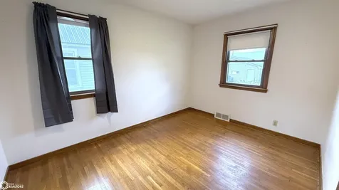 526 12th Street Mason City IA 50401