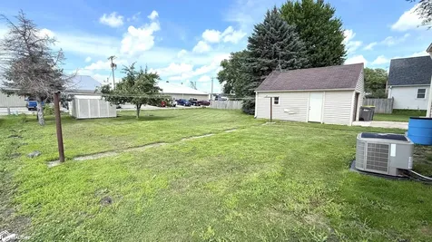 526 12th Street Mason City IA 50401