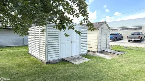 526 12th Street Mason City IA 50401