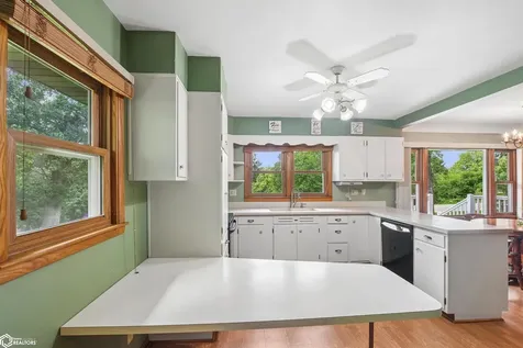 1966 Wallace Avenue Marshalltown IA 50158