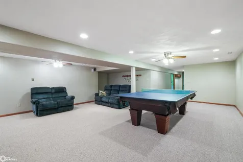 1966 Wallace Avenue Marshalltown IA 50158