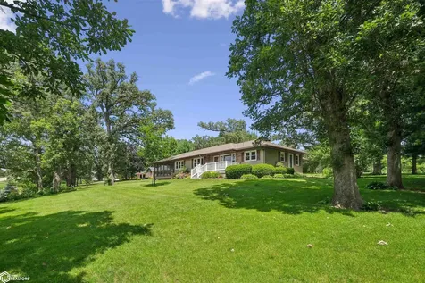 1966 Wallace Avenue Marshalltown IA 50158