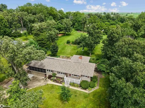 1966 Wallace Avenue Marshalltown IA 50158