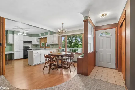 1966 Wallace Avenue Marshalltown IA 50158