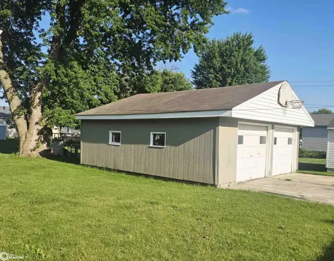 911 N Polk Avenue Mason City IA 50401