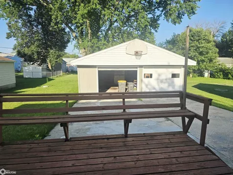 911 N Polk Avenue Mason City IA 50401