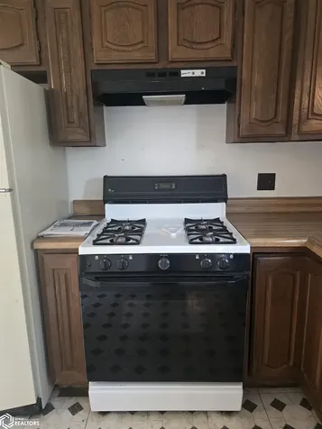 911 N Polk Avenue Mason City IA 50401