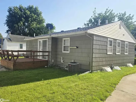 911 N Polk Avenue Mason City IA 50401