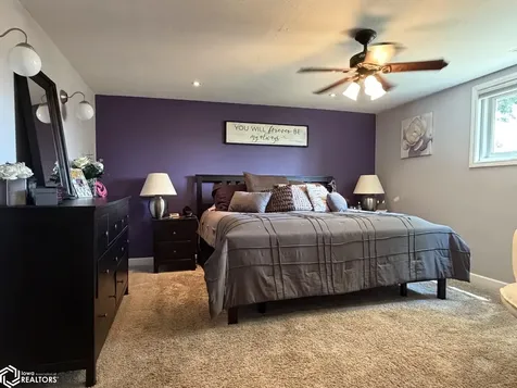 205 E Vine Street Toledo IA 52342