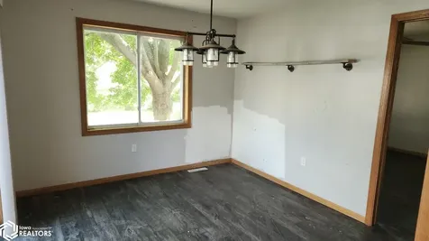 1109 12th Street NW Mason City IA 50401
