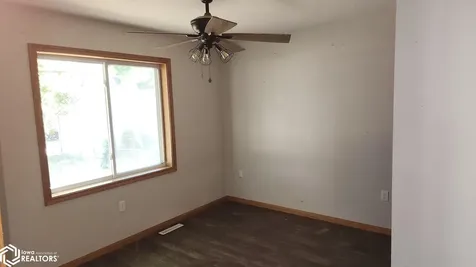 1109 12th Street NW Mason City IA 50401
