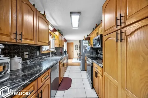 508 D Avenue Atkins IA 52206