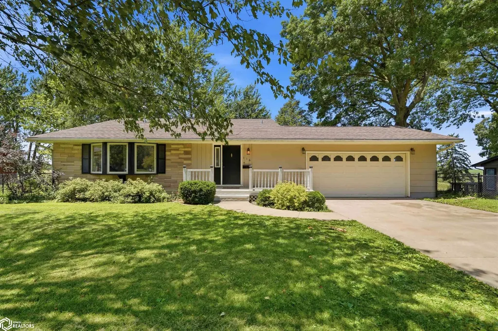 116 Orchard Lane New London IA 52645