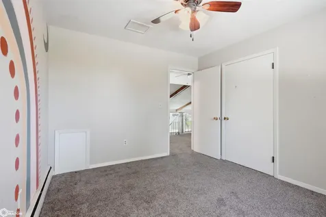 116 Orchard Lane New London IA 52645