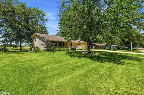 116 Orchard Lane New London IA 52645