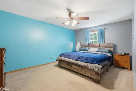 2942 Country Acres Drive Danville IA 52623