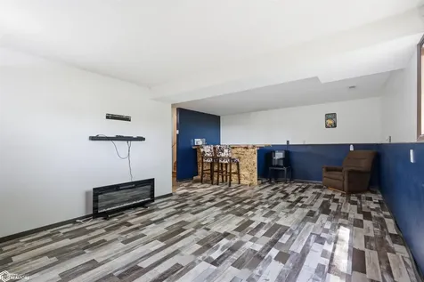 2942 Country Acres Drive Danville IA 52623