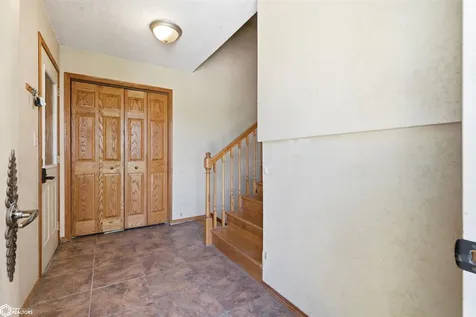 2942 Country Acres Drive Danville IA 52623
