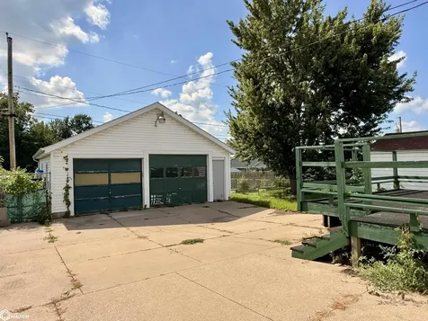 911 S 7th Avenue Marshalltown IA 50158