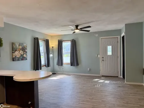 911 S 7th Avenue Marshalltown IA 50158