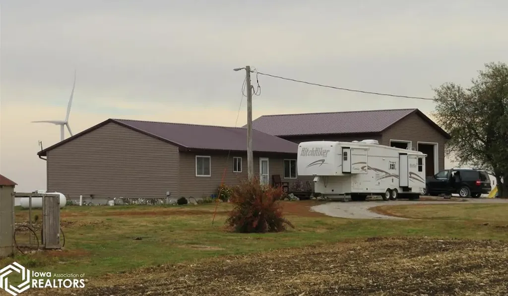 2357 510th Avenue Deep River IA 52222