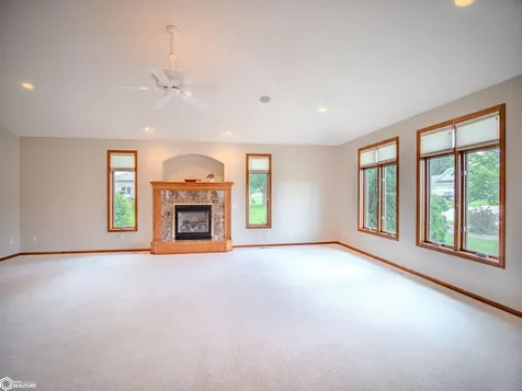 322 Nature Court Northwood IA 50459