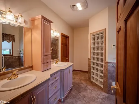 322 Nature Court Northwood IA 50459
