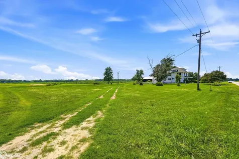 15773 125th Street Columbus Junction IA 52738