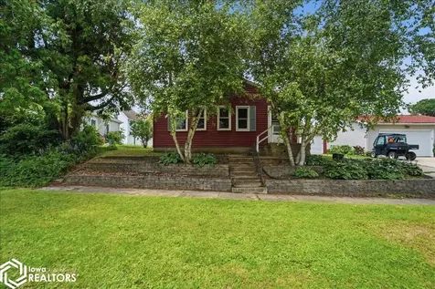 1518 11th Street Eldora IA 50627