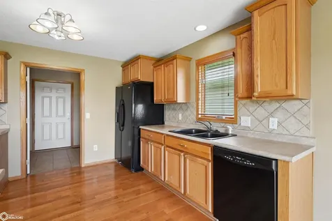 506 Carson Drive Marshalltown IA 50158