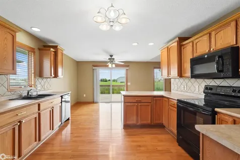 506 Carson Drive Marshalltown IA 50158