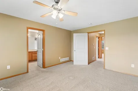 506 Carson Drive Marshalltown IA 50158