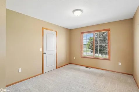 506 Carson Drive Marshalltown IA 50158
