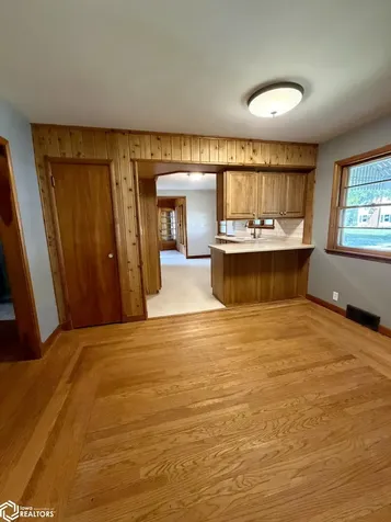 115 S 6th Street Wapello IA 52653