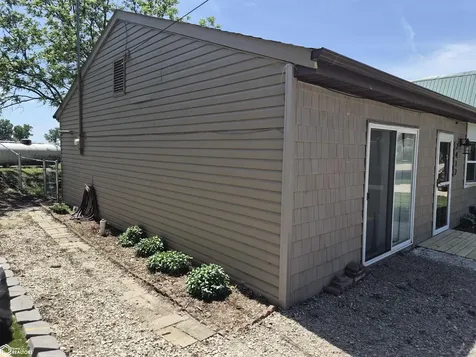 2412 188th Street Clarion IA 50525