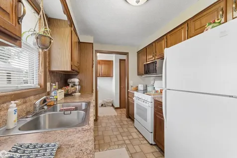 408 Pine Street Osage IA 50461