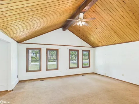 11995 Rutledge Road Ottumwa IA 52501