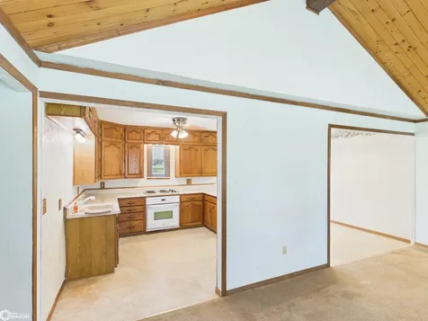 11995 Rutledge Road Ottumwa IA 52501
